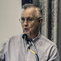 Fred Bartenstein moderates Southwestern Ohio Bluegrass Music Heritage lecture series, Hamilton (OH), March 7, 2017. (Photo: Miami University Regionals)